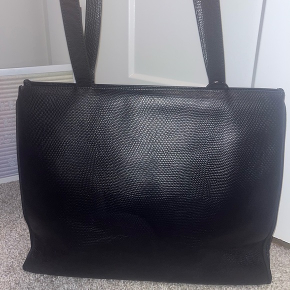 Salvatore Ferragamo Vala Shoulder Bag - Picture 12 of 12